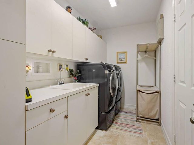 7689 NW 117th Lane, Parkland, FL 33076
