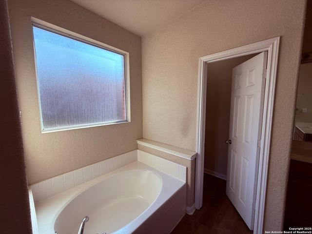 6081 COVERS CV, Schertz, TX 78108
