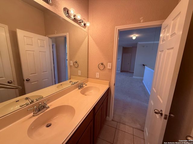 6081 COVERS CV, Schertz, TX 78108