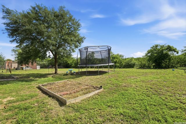 6081 COVERS CV, Schertz, TX 78108