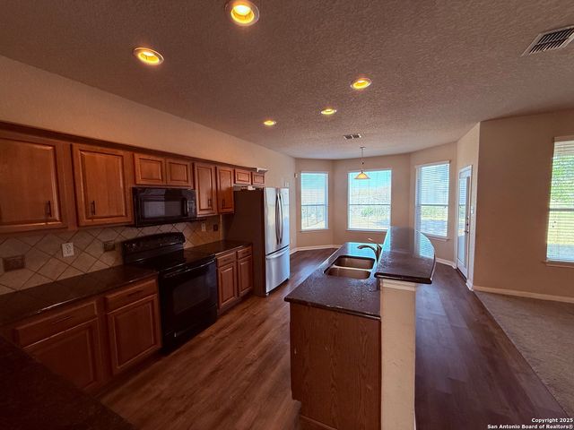 6081 COVERS CV, Schertz, TX 78108