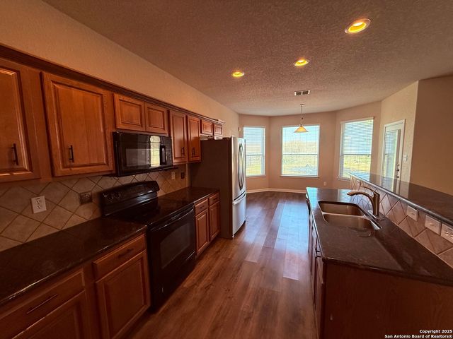6081 COVERS CV, Schertz, TX 78108