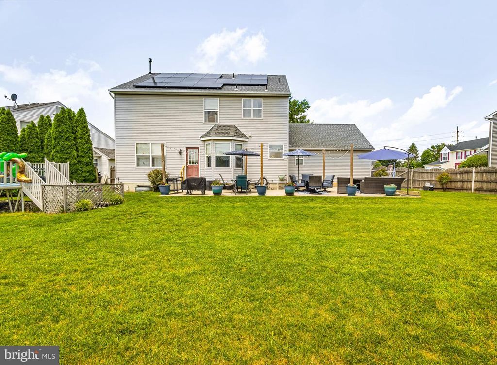 5 LACY CT, Clayton, NJ 08312