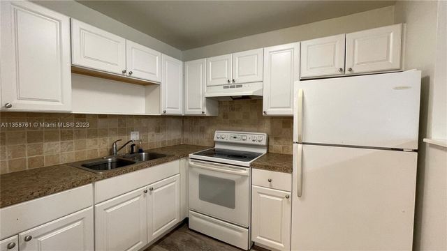 2878 Donnelly Drive 204, Atlantis, FL 33462