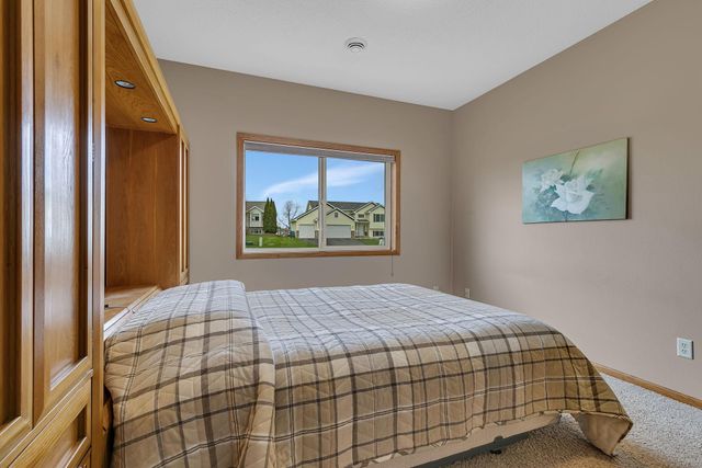 502 Graceview Loop, Saint Joseph, MN 56374