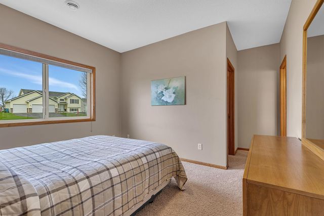 502 Graceview Loop, Saint Joseph, MN 56374