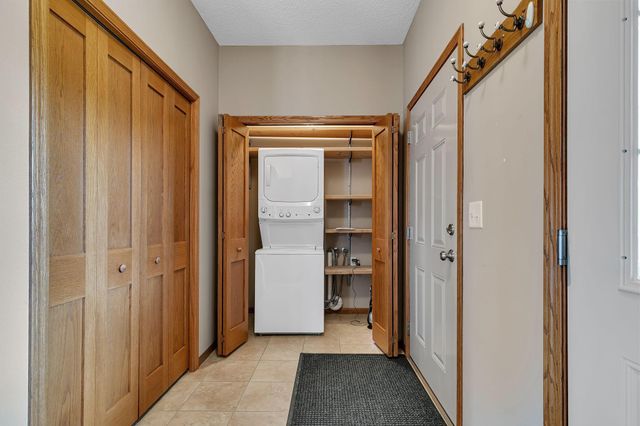 502 Graceview Loop, Saint Joseph, MN 56374