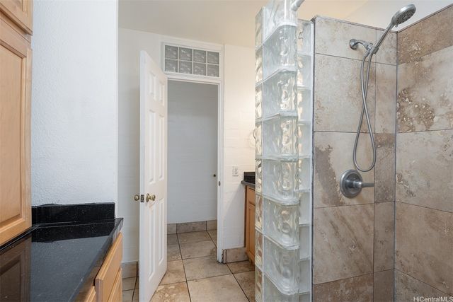 240 Liliuokalani Avenue 402, Honolulu, HI 96815