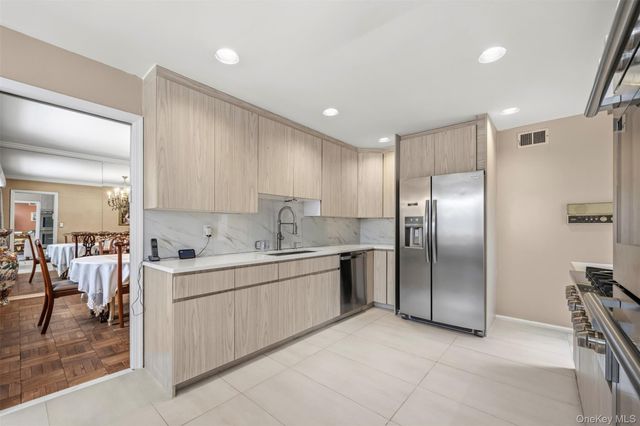 8 Pine Drive, Great Neck, NY 11021