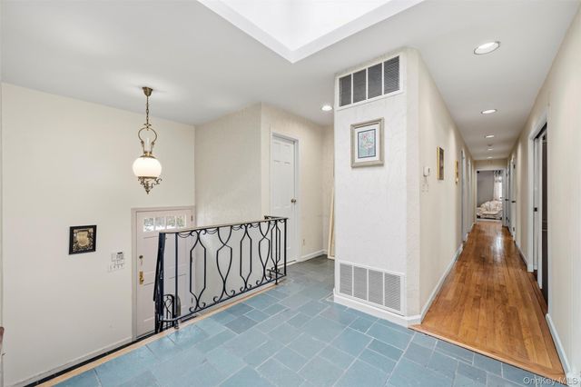 8 Pine Drive, Great Neck, NY 11021