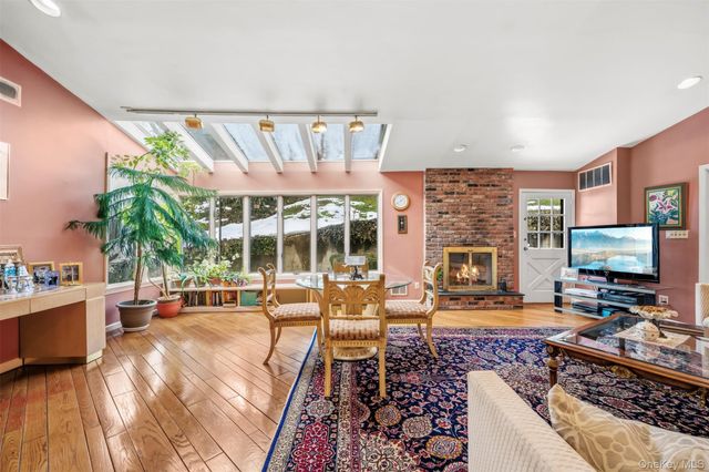 8 Pine Drive, Great Neck, NY 11021