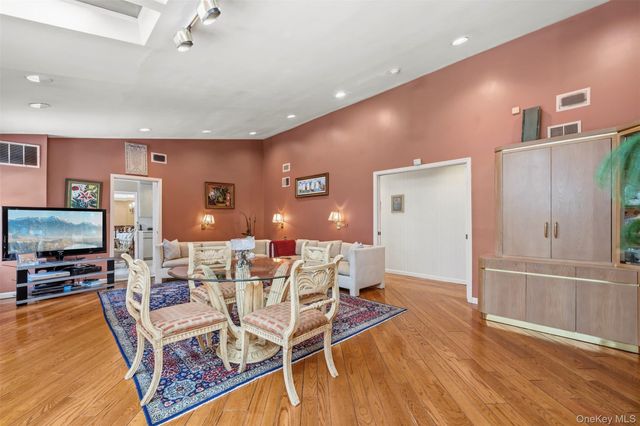 8 Pine Drive, Great Neck, NY 11021