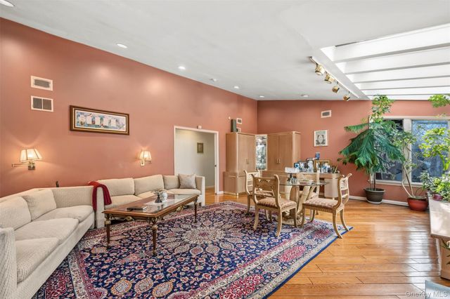 8 Pine Drive, Great Neck, NY 11021