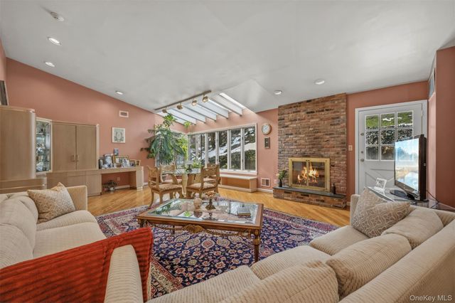 8 Pine Drive, Great Neck, NY 11021