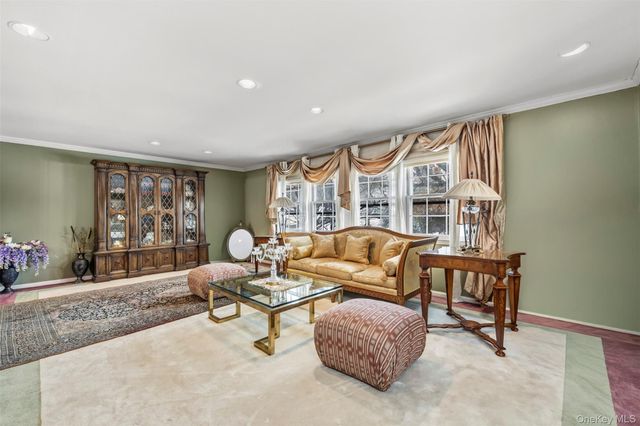 8 Pine Drive, Great Neck, NY 11021