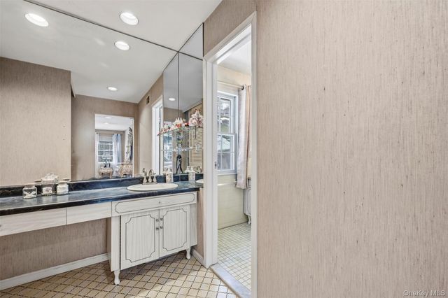 8 Pine Drive, Great Neck, NY 11021