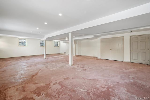 8 Pine Drive, Great Neck, NY 11021