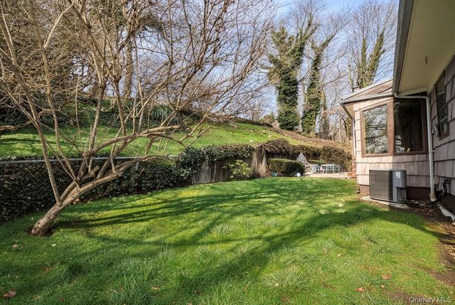 8 Pine Drive, Great Neck, NY 11021