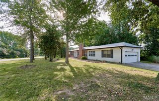 9704 Grandview Drive, Olivette, MO 63132