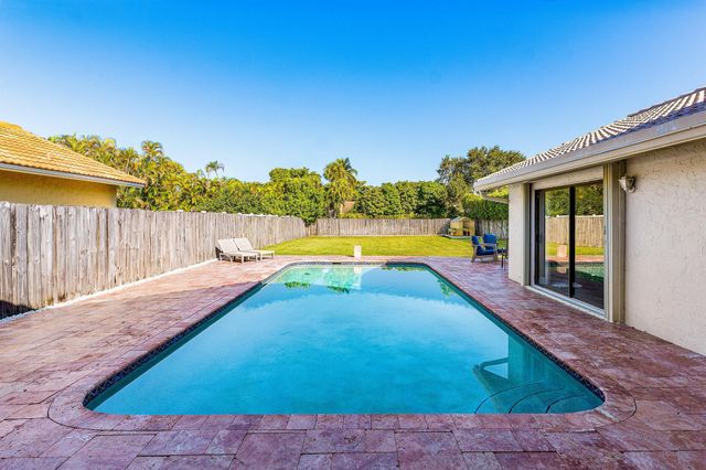 7483 Silver Woods Court, Boca Raton, FL 33433