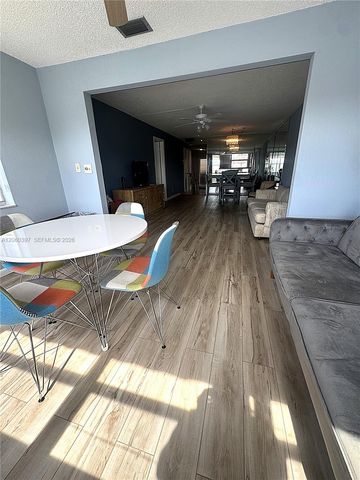 9580 Sunrise Lakes Blvd 304, Sunrise, FL 33322