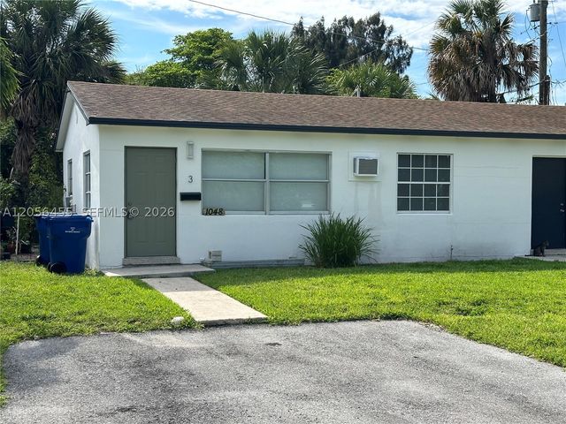 1048 E Avenue E 3, Riviera Beach, FL 33404