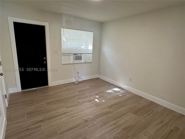 1048 E Avenue E 3, Riviera Beach, FL 33404
