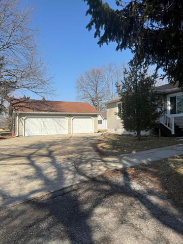 10920 Thielen Street, St. John, IN 46373