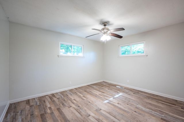 392 Booth Road, Chattanooga, TN 37411