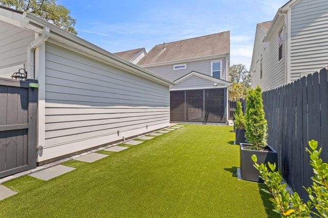 1977 Shadetree Boulevard, Johns Island, SC 29455