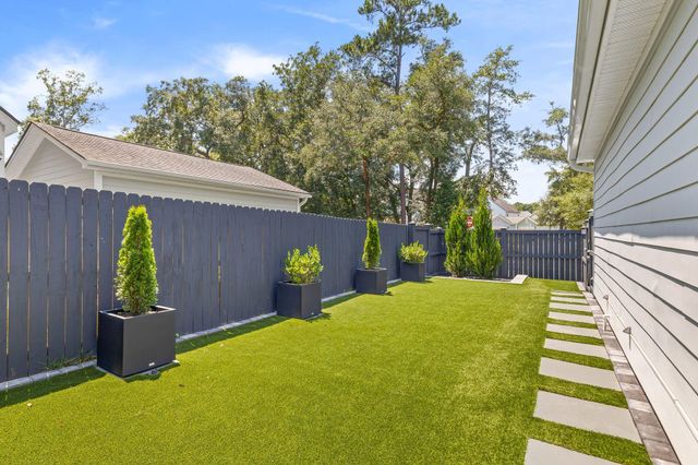 1977 Shadetree Boulevard, Johns Island, SC 29455