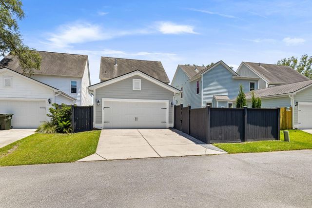 1977 Shadetree Boulevard, Johns Island, SC 29455