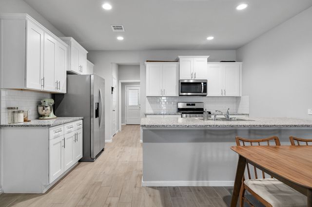 6736 Windfall Drive, Fort Worth, TX 76135