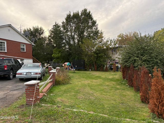 54 Ten Broeck Avenue, Greenport, NY 12534