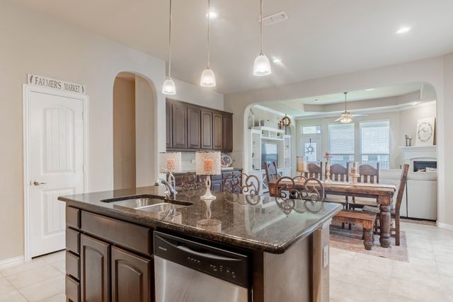 124 Gill Point Lane, Aledo, TX 76008