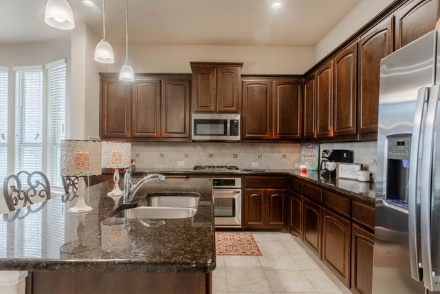 124 Gill Point Lane, Aledo, TX 76008