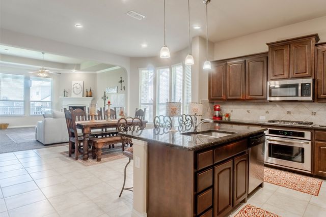 124 Gill Point Lane, Aledo, TX 76008