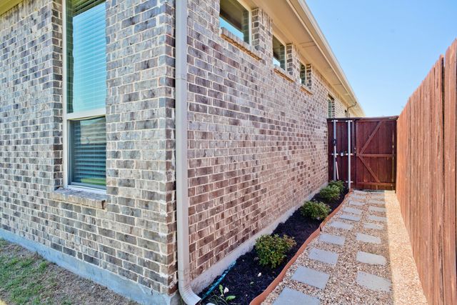 124 Gill Point Lane, Aledo, TX 76008