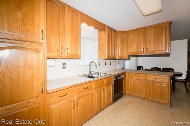 1353 Bielby Street, Waterford, MI 48328
