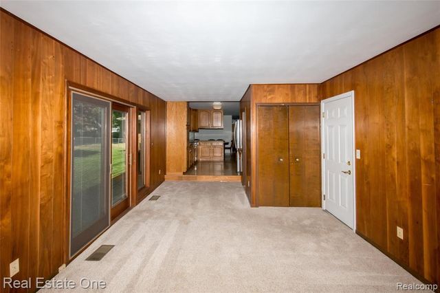 1353 Bielby Street, Waterford, MI 48328
