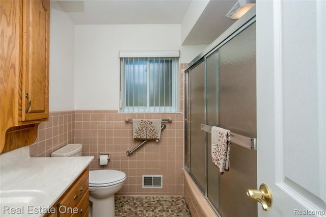 1353 Bielby Street, Waterford, MI 48328