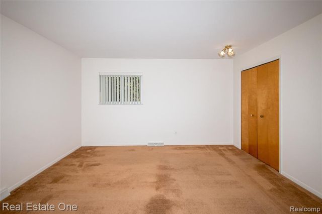 1353 Bielby Street, Waterford, MI 48328