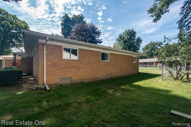 1353 Bielby Street, Waterford, MI 48328