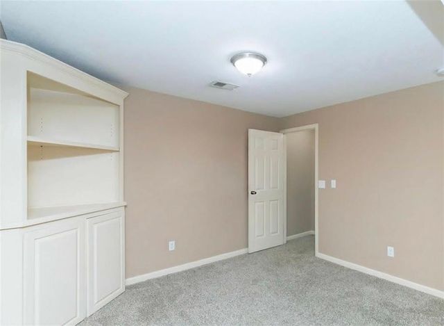 5701 NE Hidden Meadow Drive, Lee's Summit, MO 64064