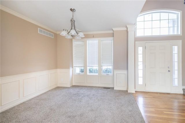 5701 NE Hidden Meadow Drive, Lee's Summit, MO 64064