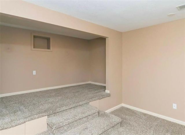 5701 NE Hidden Meadow Drive, Lee's Summit, MO 64064