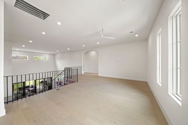 10917 Beauty Lane, Dallas, TX 75229