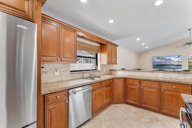 7207 NW 44 Street, Coral Springs, FL 33065