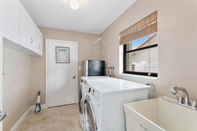 7207 NW 44 Street, Coral Springs, FL 33065