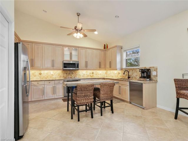 2590 Marshcreek LN 201, Naples, FL 34119